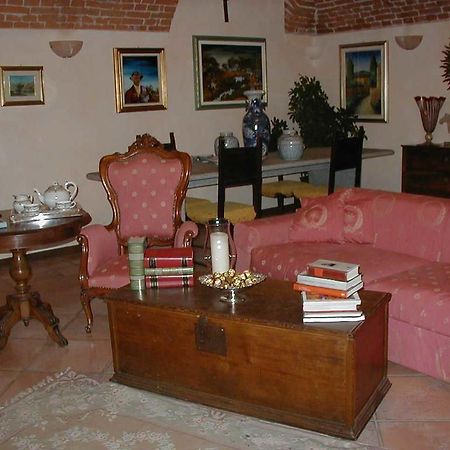 Torre Dei Frati Bed & Breakfast Fossano Bagian luar foto