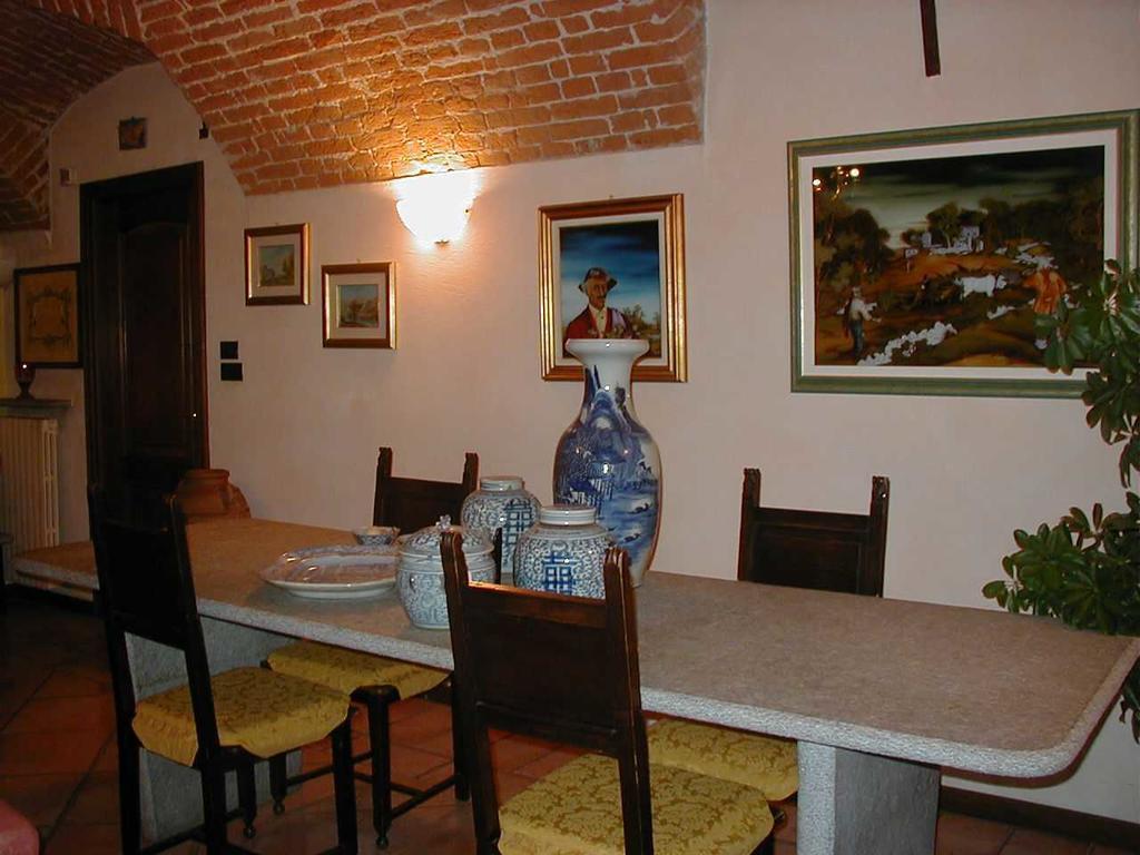 Torre Dei Frati Bed & Breakfast Fossano Bagian luar foto