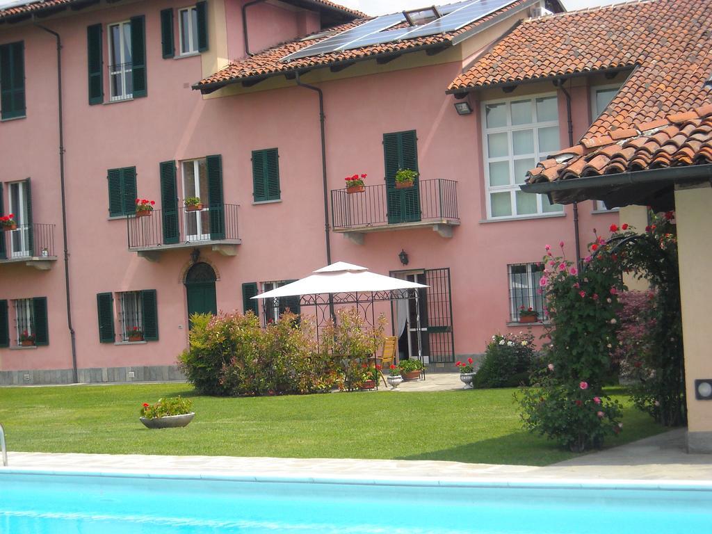 Torre Dei Frati Bed & Breakfast Fossano Bagian luar foto