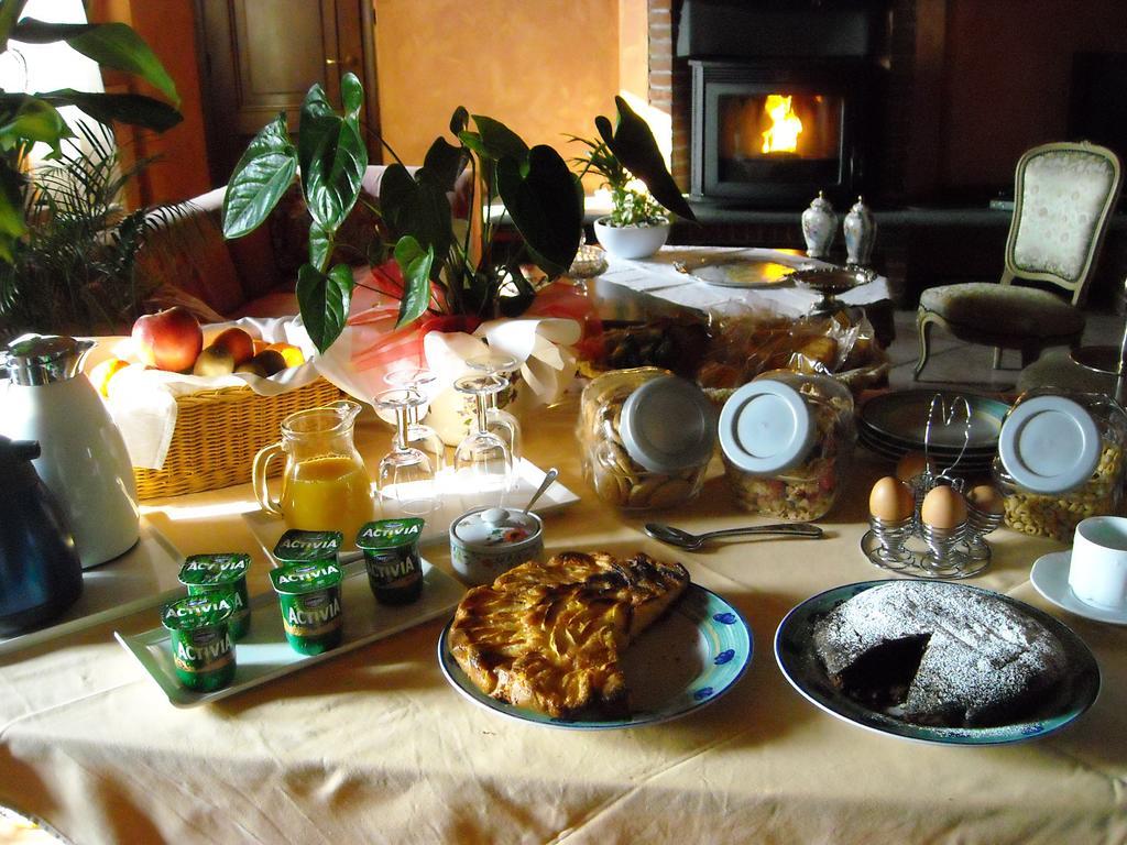 Torre Dei Frati Bed & Breakfast Fossano Bagian luar foto