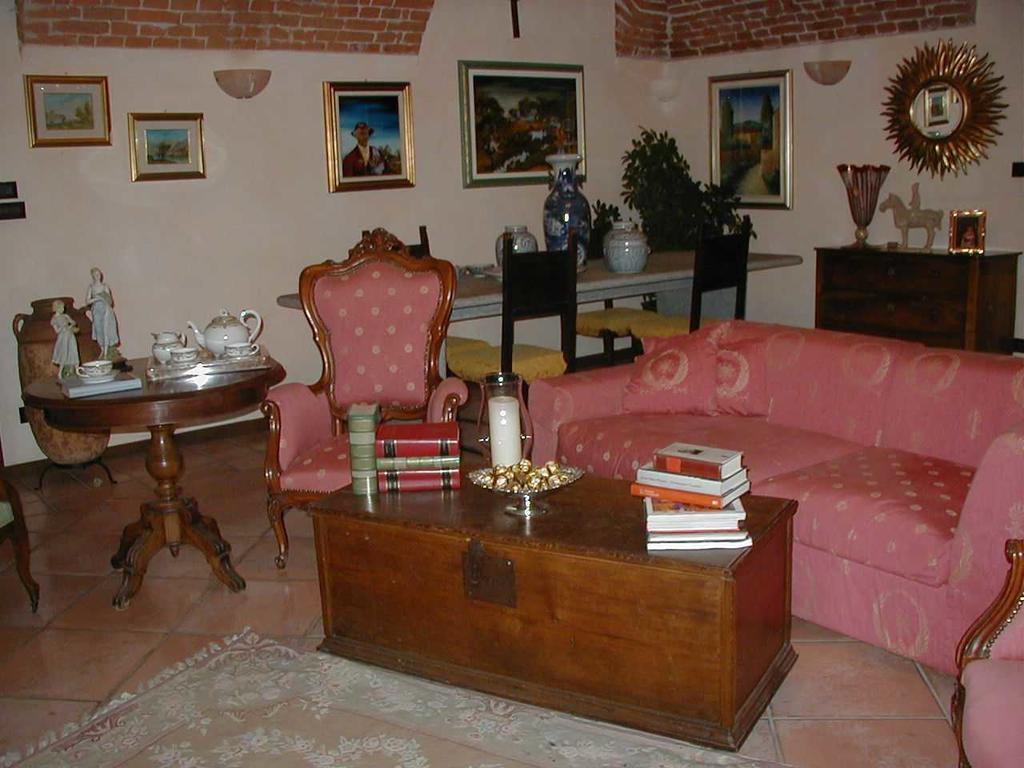 Torre Dei Frati Bed & Breakfast Fossano Bagian luar foto