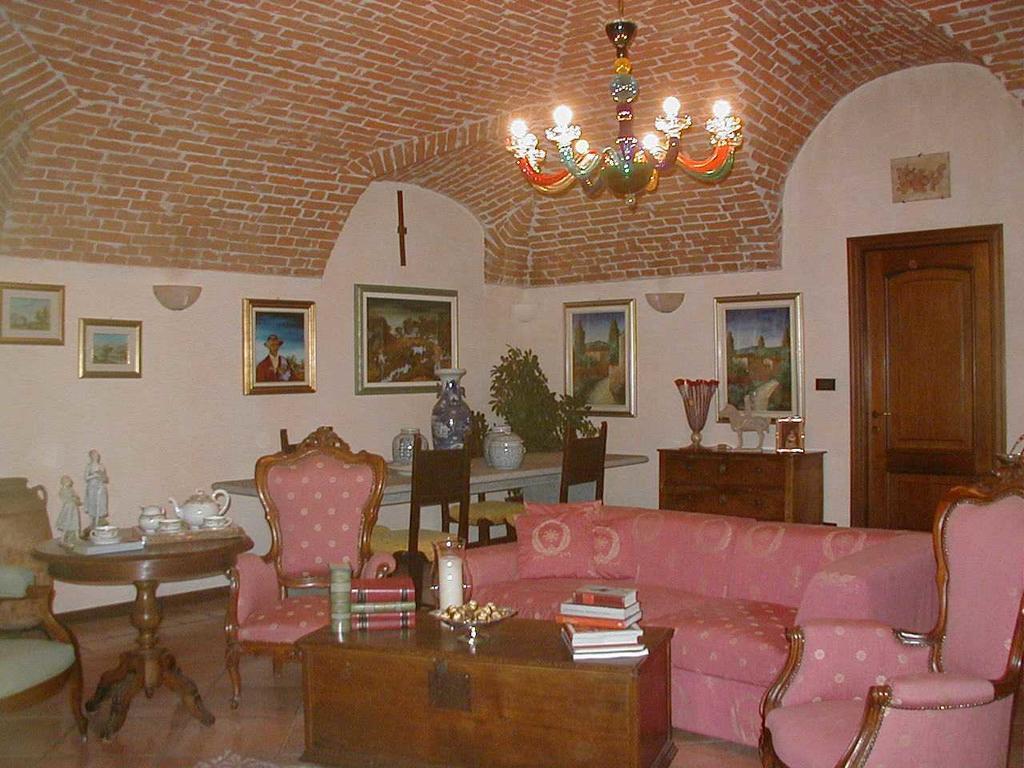 Torre Dei Frati Bed & Breakfast Fossano Bagian luar foto